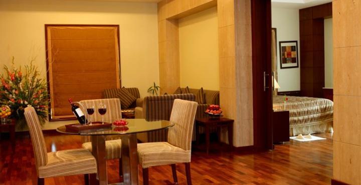 The Ocean Pearl Retreat Hotel New Delhi Exterior photo