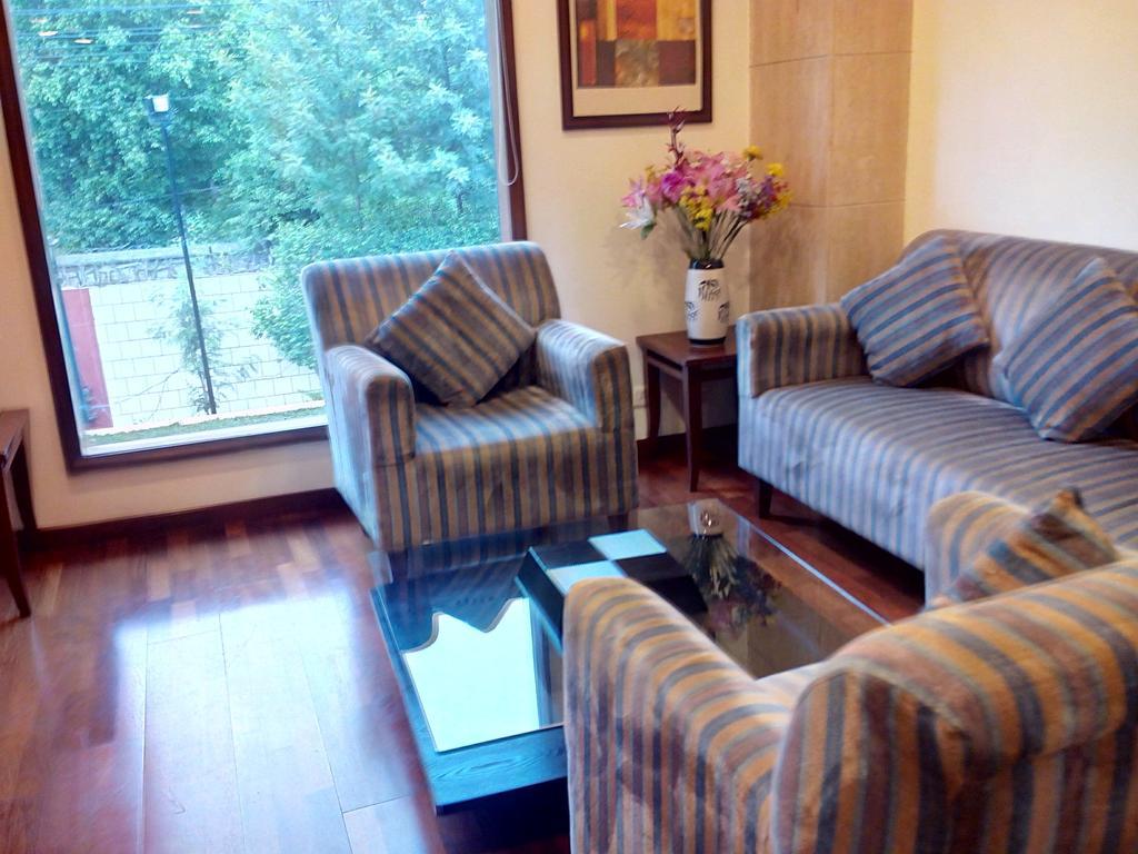 The Ocean Pearl Retreat Hotel New Delhi Room photo
