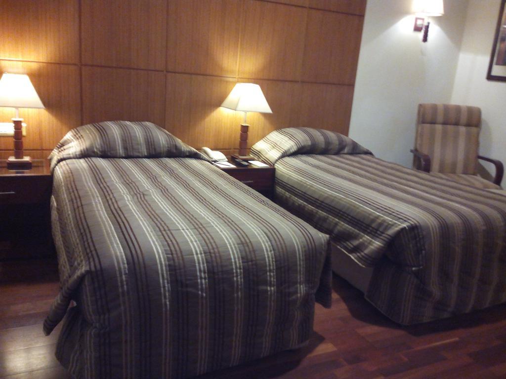 The Ocean Pearl Retreat Hotel New Delhi Room photo